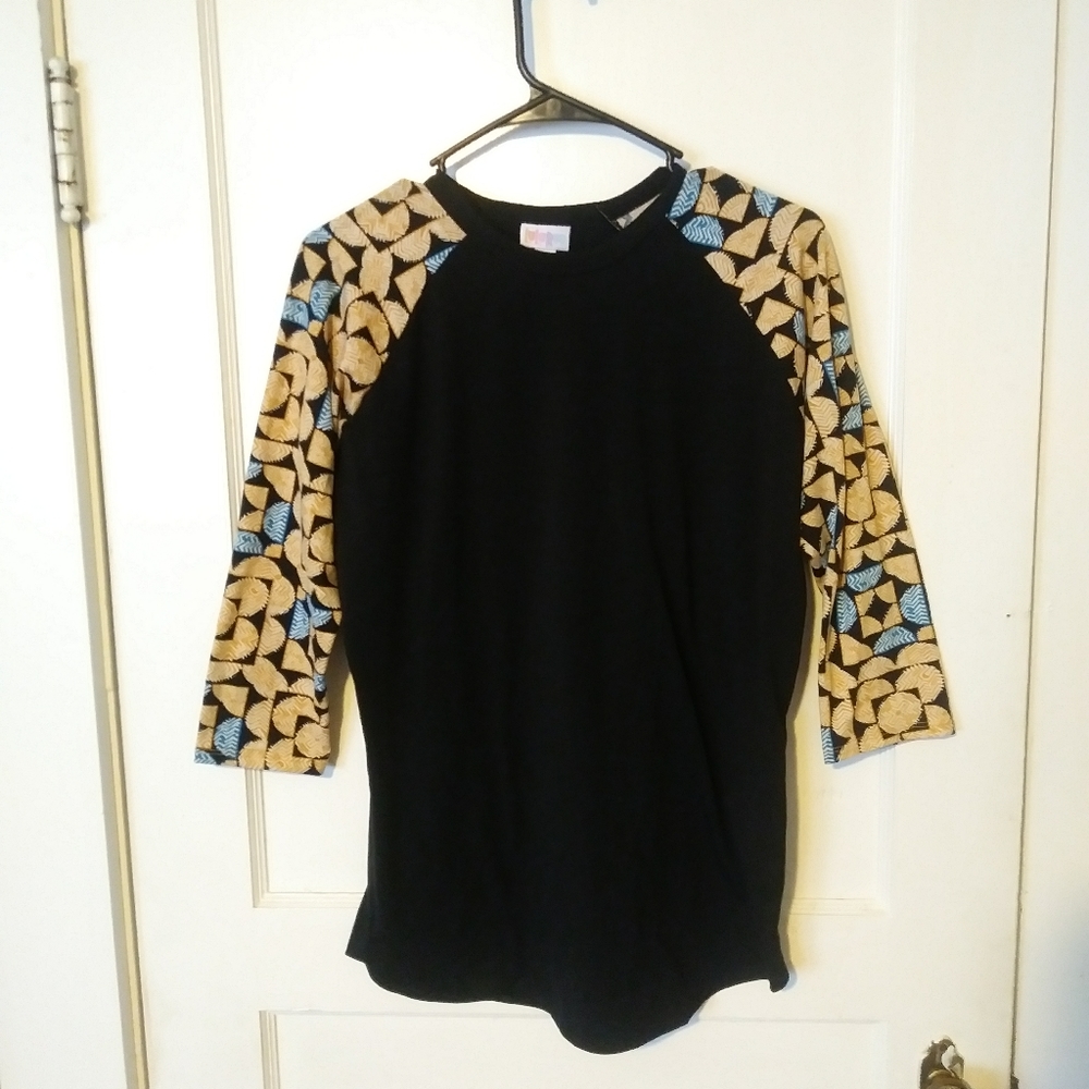 LuLaRoe women's small mid sleeve shirt